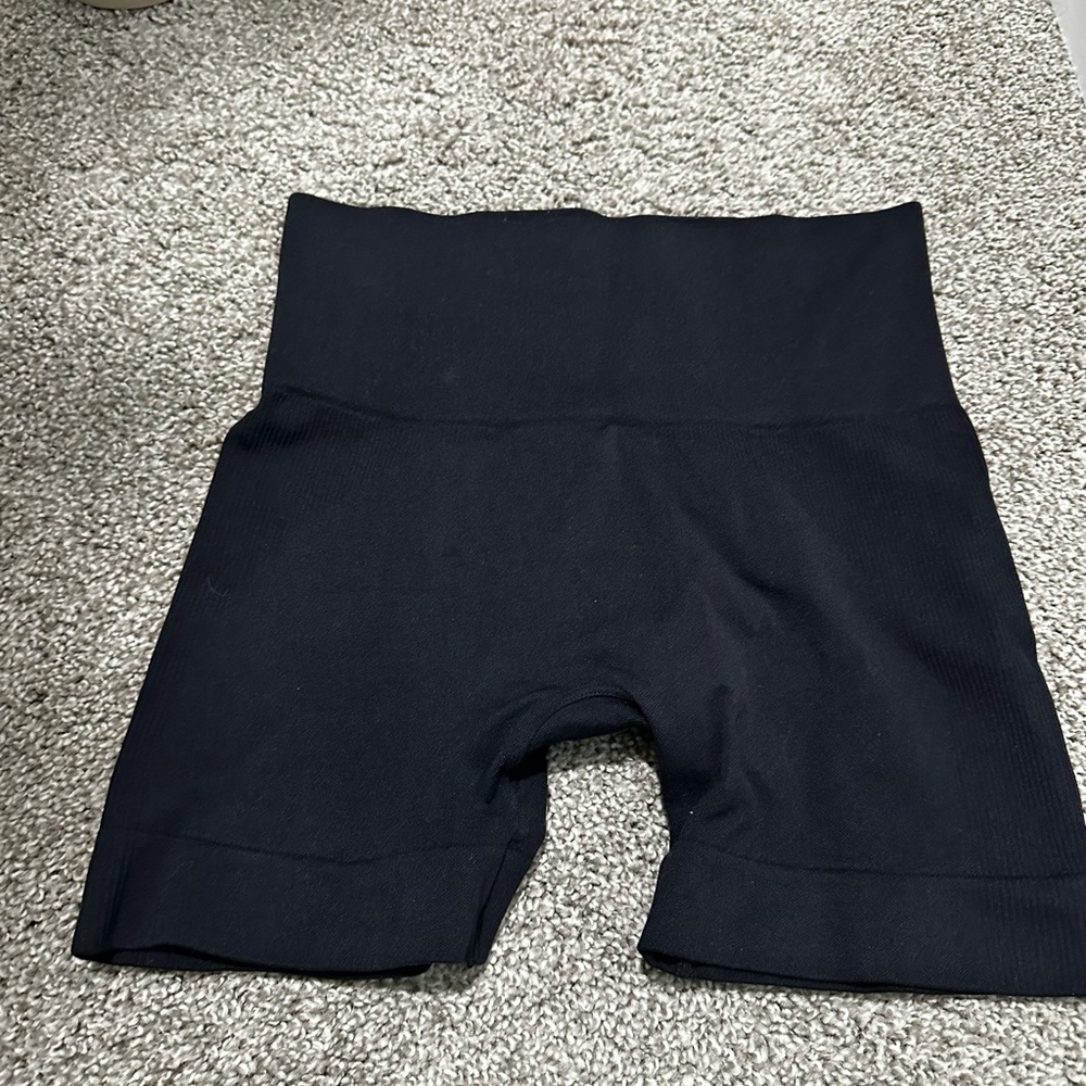 Set active shorts